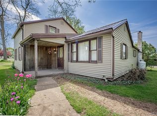 8074 Bunker Hill Rd, Lockport, NY 14094