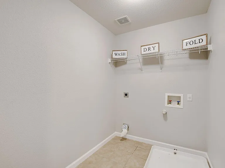 5713 Abby Ann Ln — Photo 19