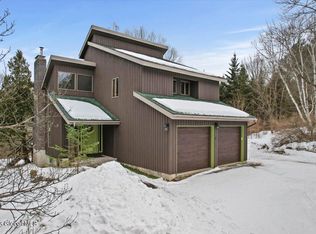 8 Snowcrest Way, North Creek, NY 12853