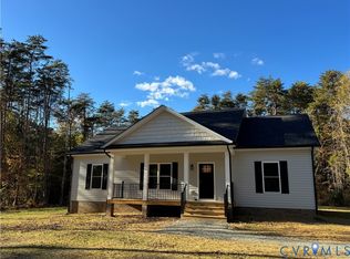 3 Coffeys Rd, Farmville, VA 23901