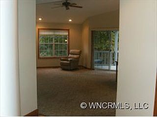 4th image of 218 Laurel Park Pl