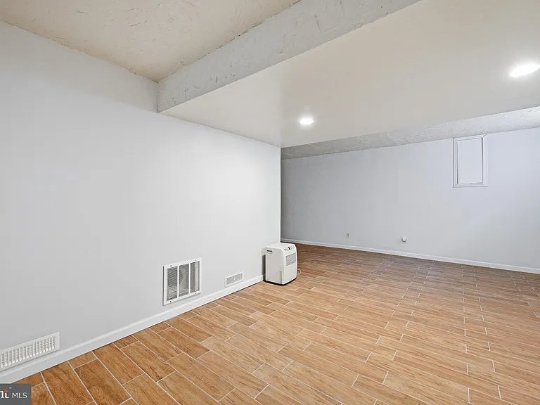 10609 Oxford Ct — Photo 47