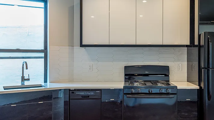 Rented by Nooklyn NYC LLC | media 12