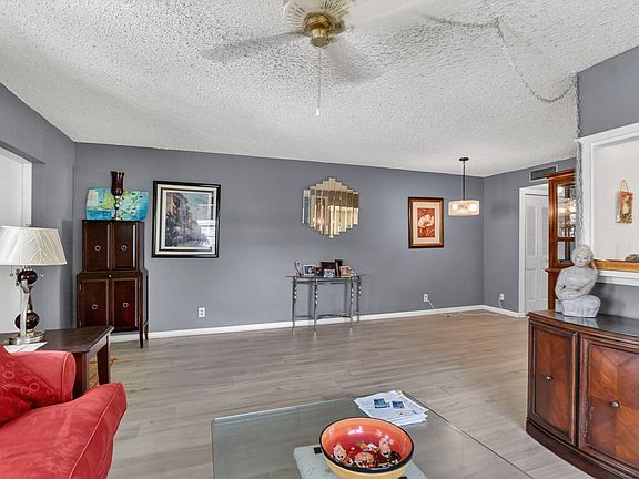 5th image of 313 Durham Circle #I