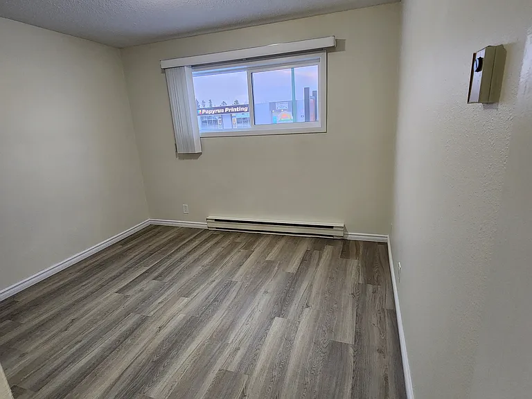 4001 Enemark Cres — Photo 21