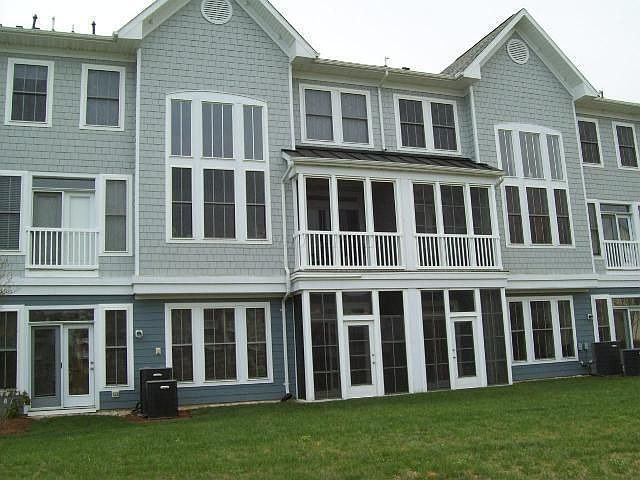2nd image of 11100 Blockade Ln Unit 103
