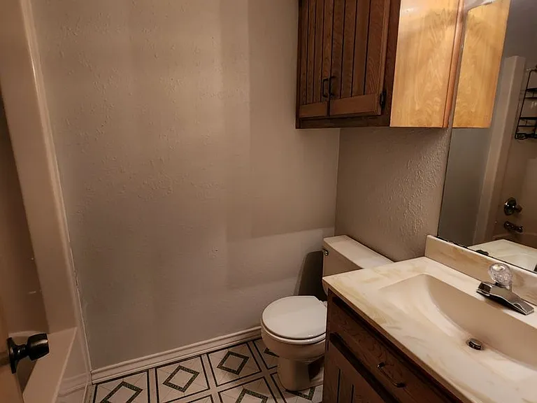 5705 Larry Dr — Photo 12