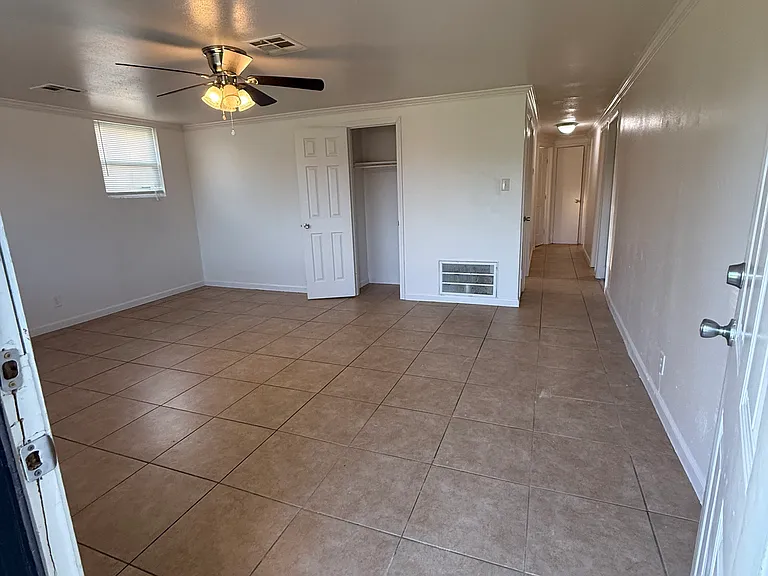 9205 E 32nd Pl — Photo 9