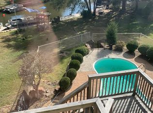 320 Villa Dr, Lake Saint Louis, MO 63367