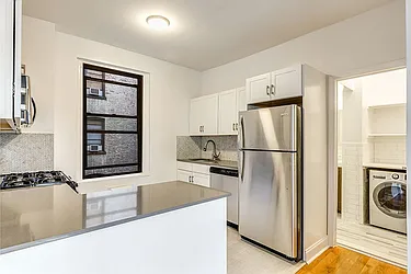 Rented by Dixon Advisory USA Inc.