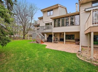 1330 Sunview Dr, Shoreview, MN 55126