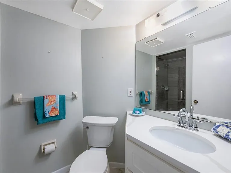 1125 Pinellas Bayway S #305 — Photo 30