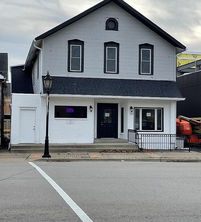 1st image of 113 W Railroad Ave #201