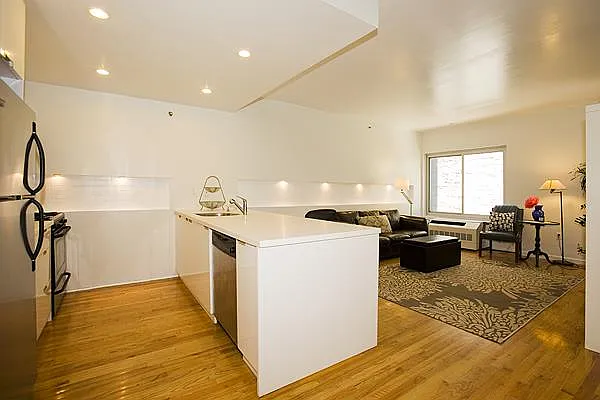 Sold by Platinum Properties | media 16