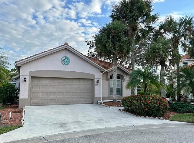 1st image of 200 Lady Palm Dr