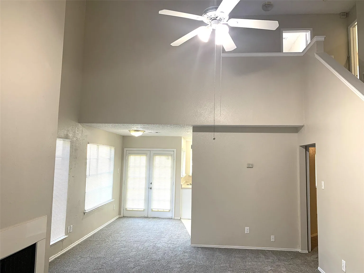 3 bed, 2.0 bath, 1086 sqft, $1,575 — Photo 2