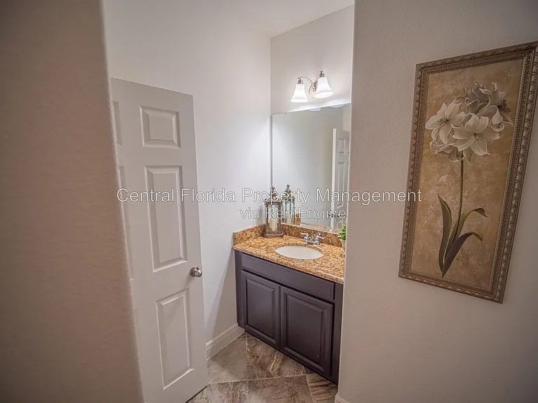 9861 Lenox St — Photo 19