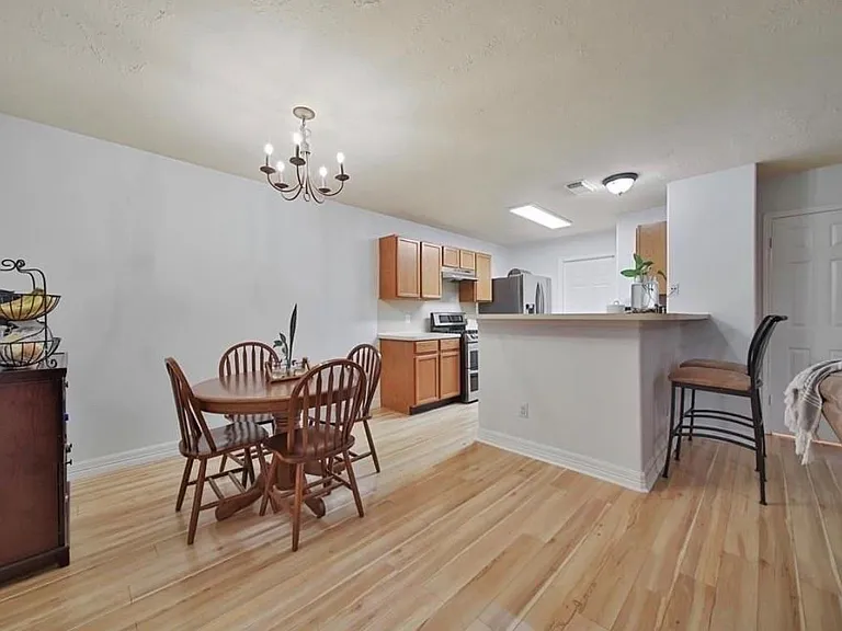 16923 Lockford Ln — Photo 5