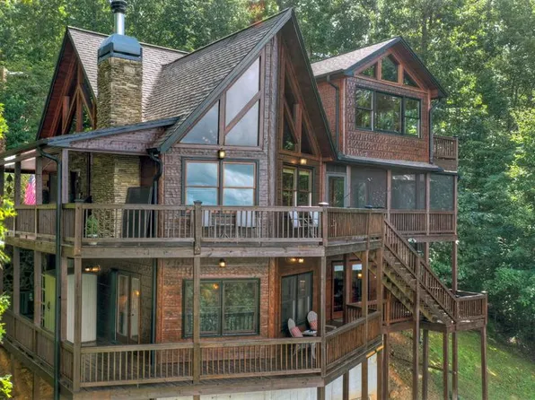 1404 Mountain High Dr, Mineral Bluff, GA 30559