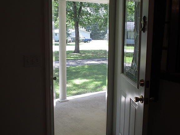 5th image of 2107 Edward Ave