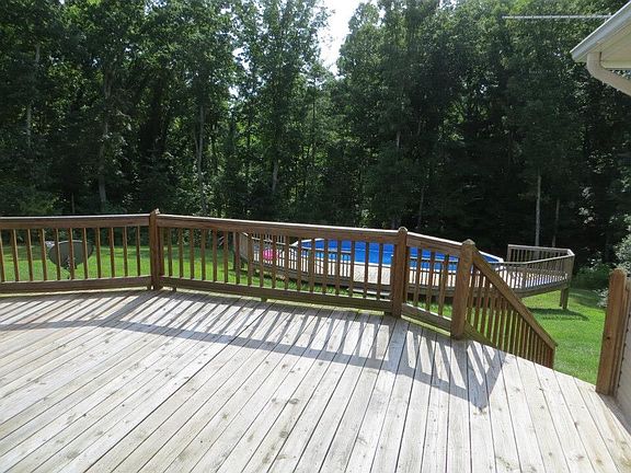 Large back deck.