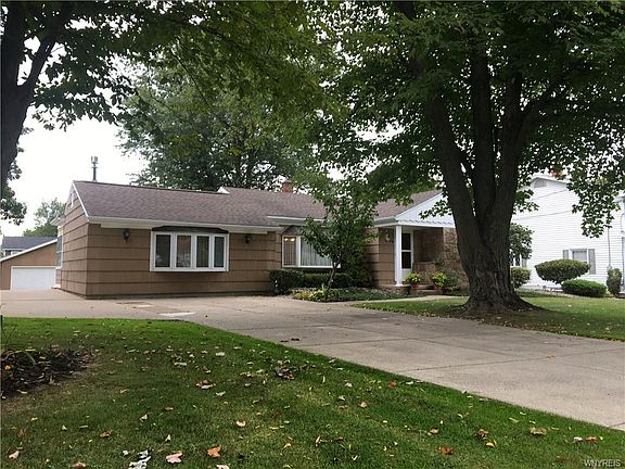 5th image of 44 Terrylynn Dr