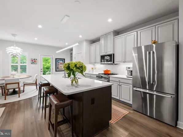 1526 Lowman St, Baltimore, MD 21230