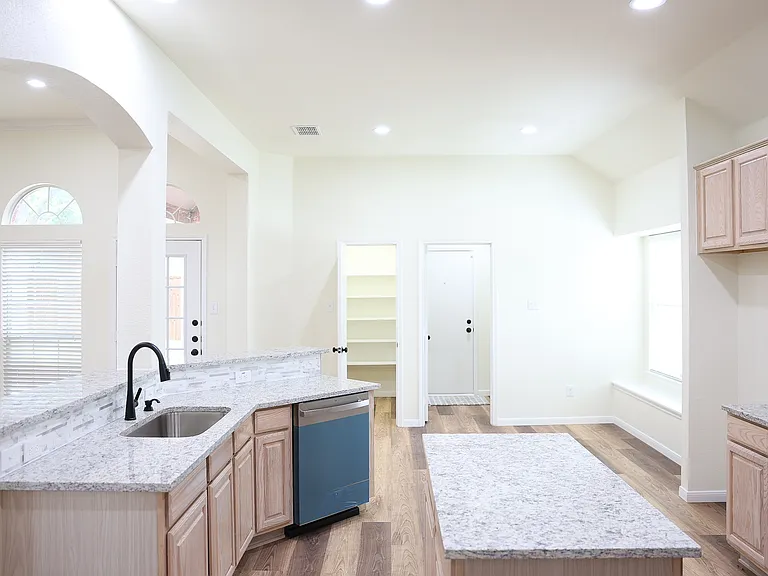 8509 Chalton Dr — Photo 30