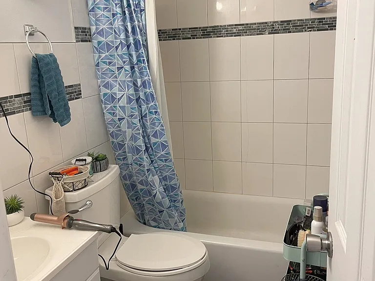 2200 S Illinois Ave #13 — Photo 3