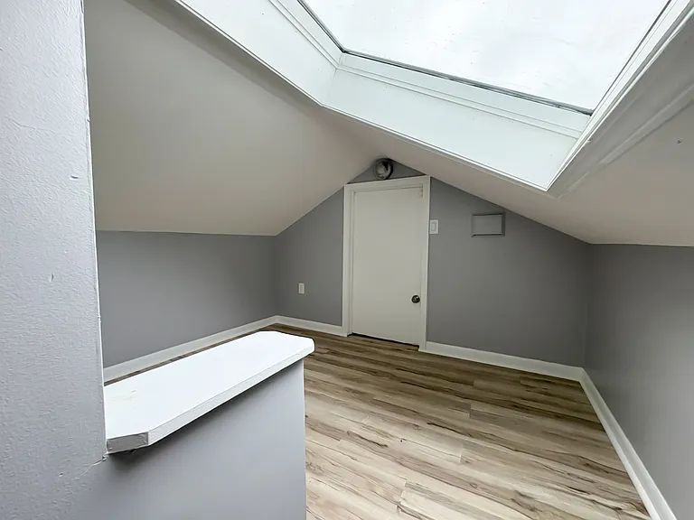 256 George St — Photo 8