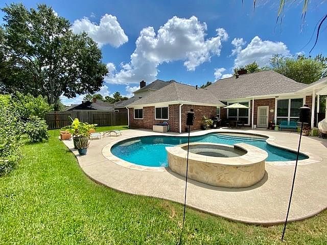 1st image of 24818 Valleylight Dr
