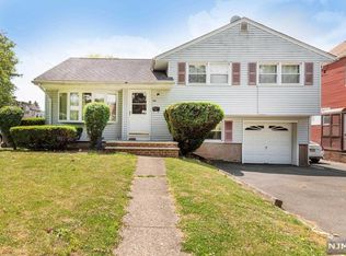 136 E Clinton Ave, Bergenfield, NJ 07621