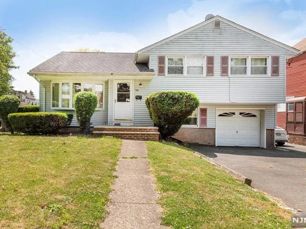 136 E Clinton Ave, Bergenfield, NJ 07621