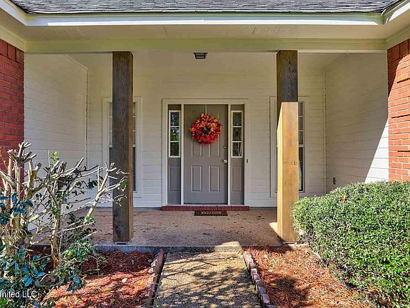 2nd image of 216 Wildwood Blvd