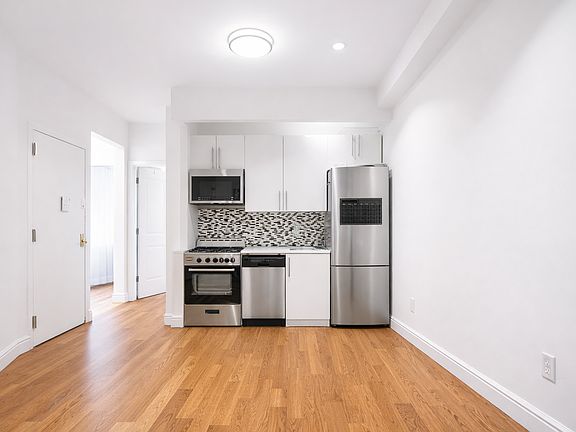 2nd image of 162 E 82nd St #4AB