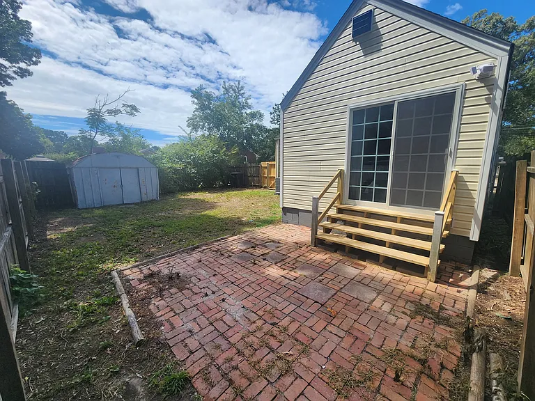 136 Banneker Dr — Photo 16