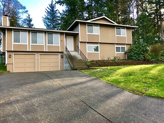 2nd image of 421 104th Avenue Ct E