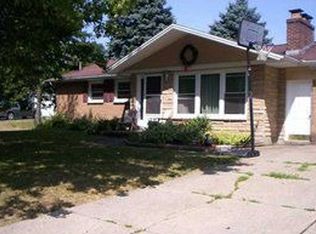 8677 Park Dr, Hamburg, NY 14075