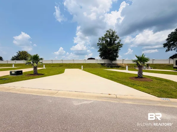 12293 Gateway Dr, Elberta, AL 36530