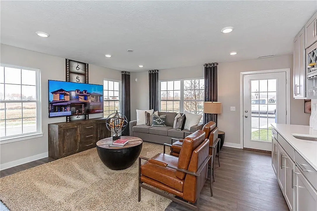 7010 Sunstone Pl — Photo 4