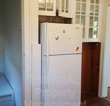 5th image of 2030 8th Ave #1