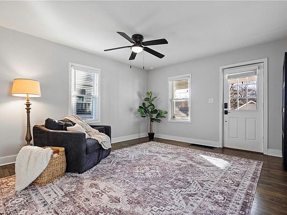 5th image of 4523 Cambridge St