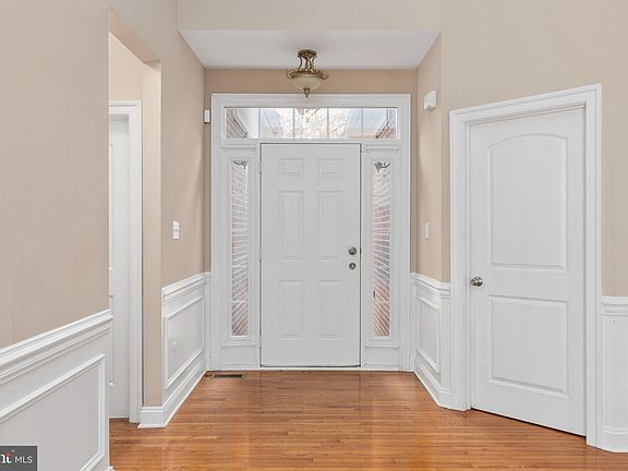 4th image of 139 Oak Haven Dr