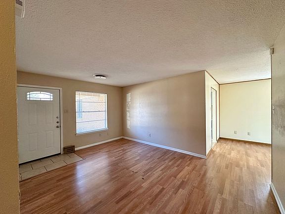 2nd image of 716 W Ave E