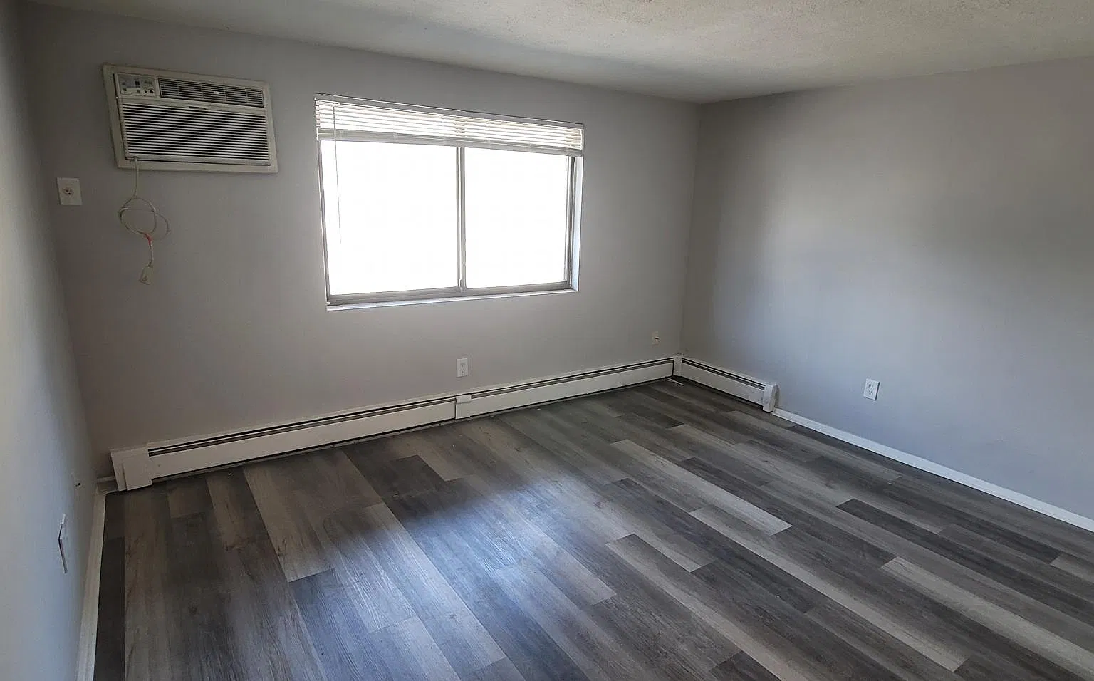 1 bed, 700 sqft, $1,850 — Photo 2