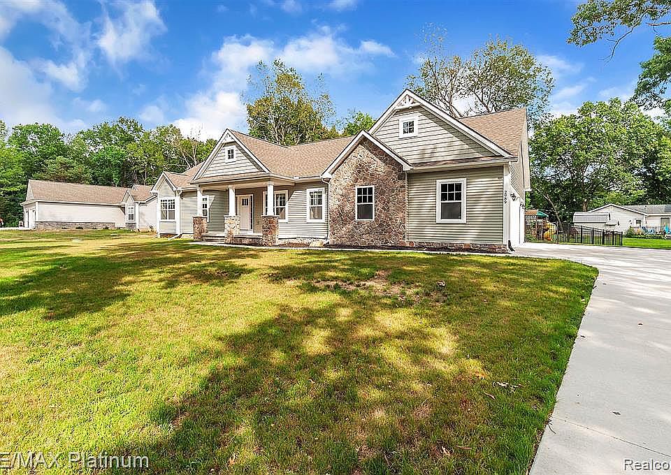1st image of 2989 Cady Dr