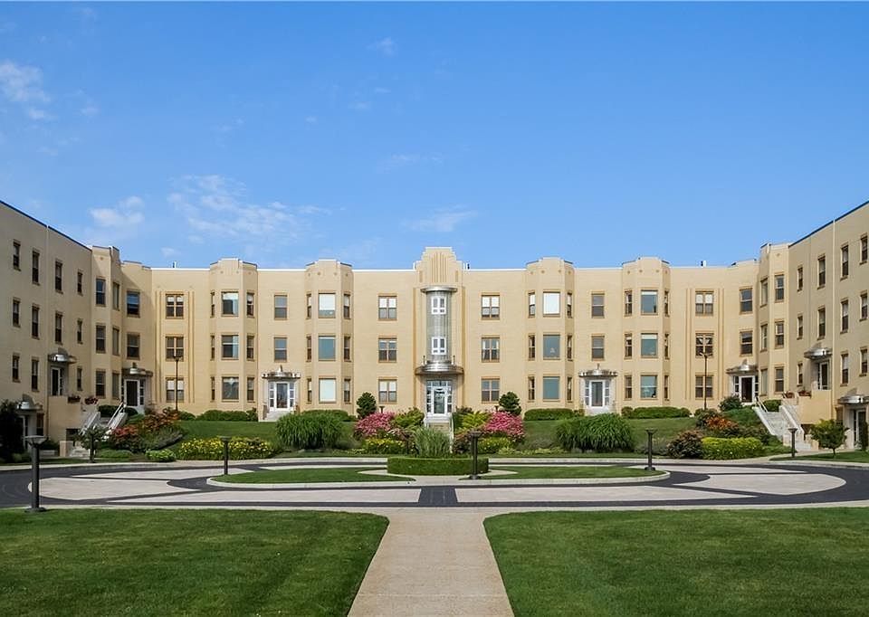1st image of 1180 Narragansett Blvd APT E2