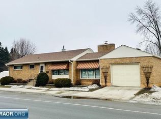 1102 12th St S, Virginia, MN 55792