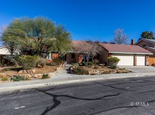 1100 Meadowview Ln, Ridgecrest, CA 93555