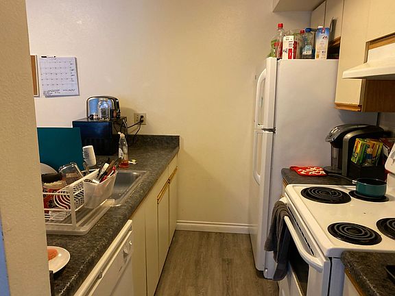 5th image of 5021 Brooklyn Ave NE APT 32